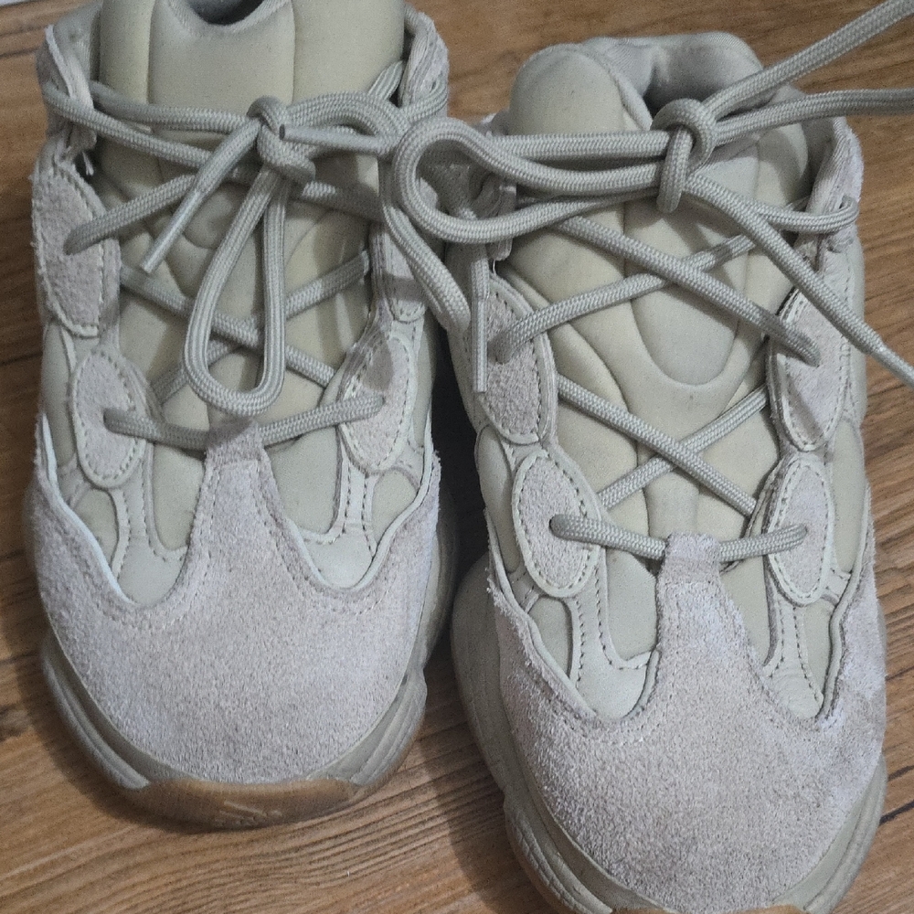 Adidas Yeezy 500 Stone with Original Box Size 5.5 youth, 7.5 Women’s (38)